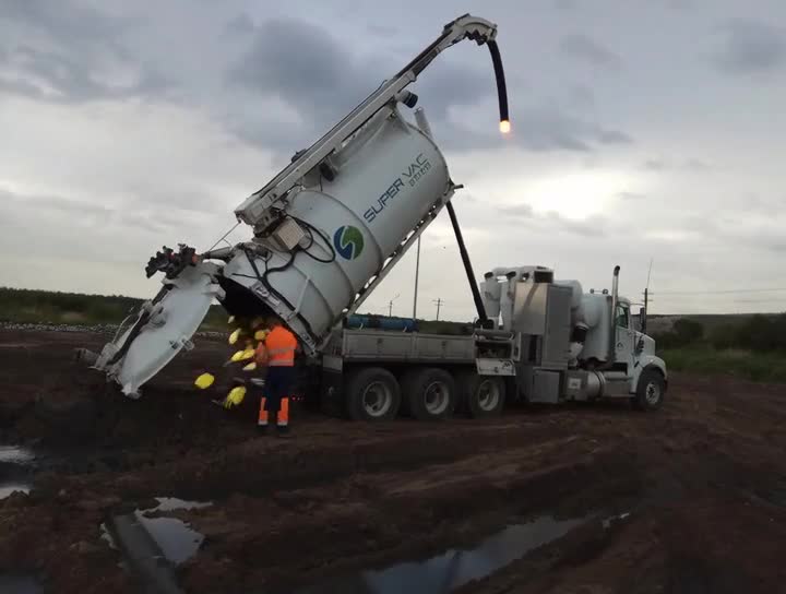 8a4efc67b76b11f0b716ee257ae559df.mp4