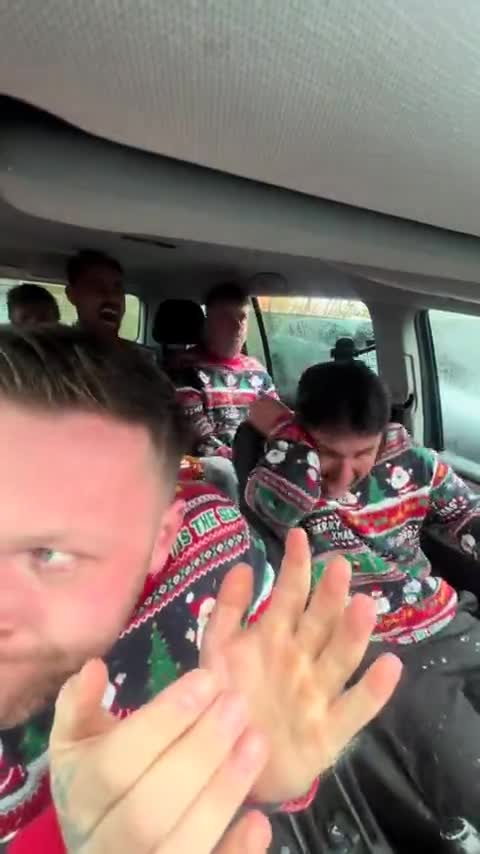 SYRSTRIMING-V-ZAKRYTOI-MASINE.mp4